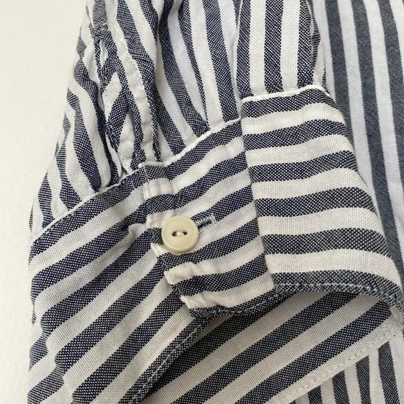 J. Crew short sleeve button up shirt in stripe. Grey and white XS - Picture 7 of 11